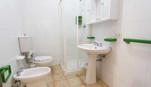 One-Bedroom Apartment with Air Conditioning and Terrace (2 Adults)