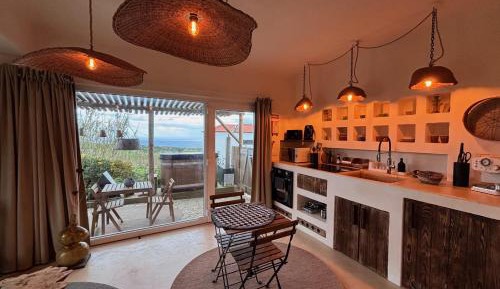 Deluxe Double Room with Balcony and Sea View