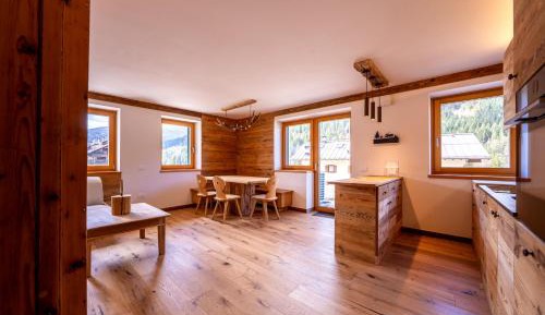 Three-Bedroom Deluxe Apartment