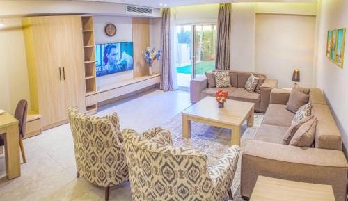 Apartment with Garden View