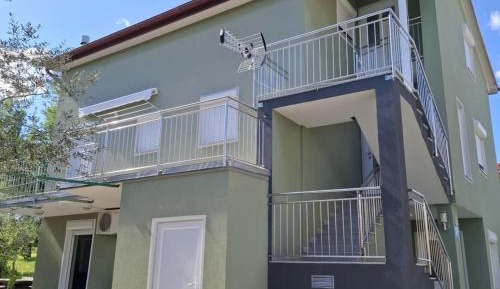 One-Bedroom Apartment with Balcony
