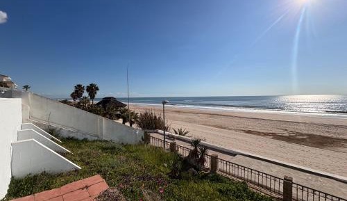 Studio Apartment with Sea View in groud floor