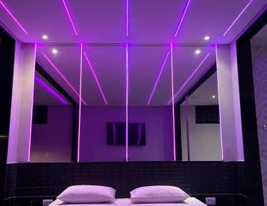 Queen Suite with Spa Bath