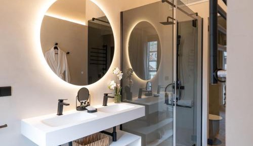 Deluxe Double Room with Bath