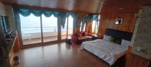 King Room with Balcony