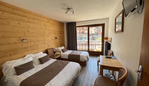 Triple Room with Private Bathroom