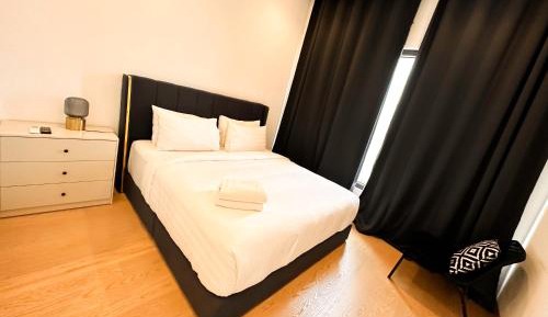 Two-Bedroom Apartment with City View