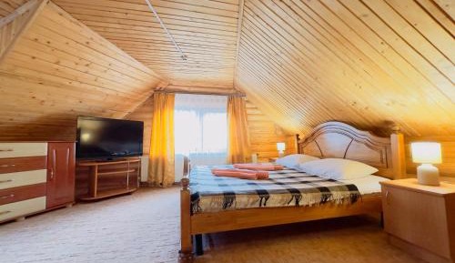 Suite with Mountain View