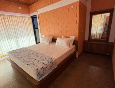 Family Room with Lake View