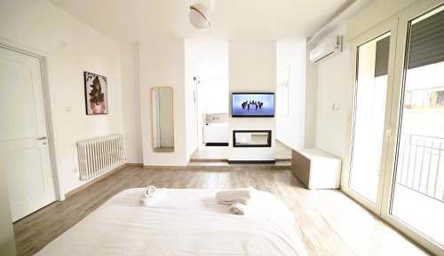 Queen Room with Spa Bath