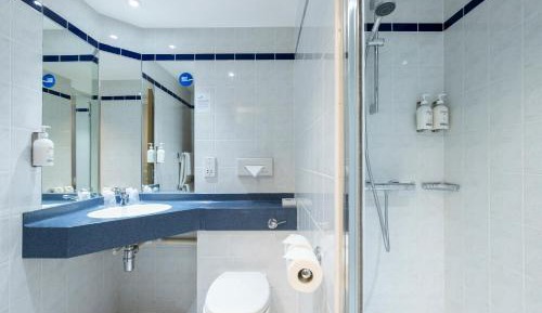 Standard Room with Free Hot Breakfast