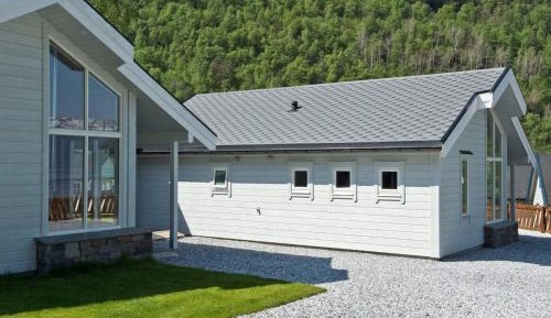 Superior Cottage
