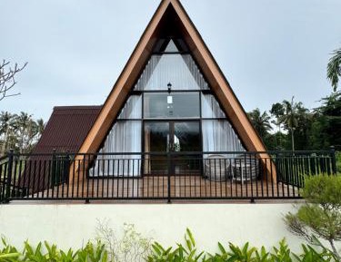 Family Room with Mountain View