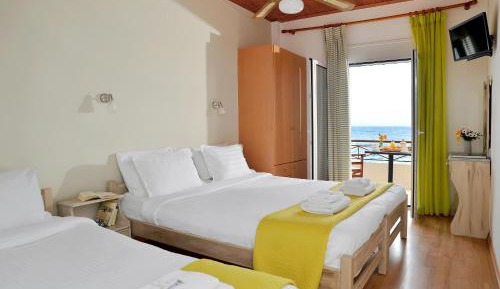 Studio Apartment with Sea View