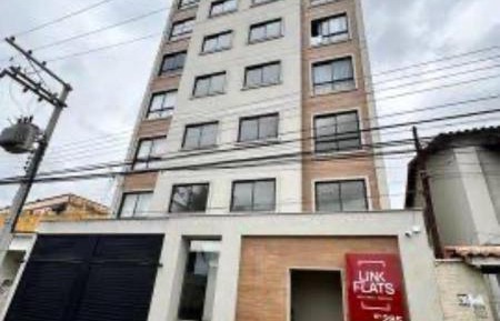 Deluxe One-Bedroom Apartment