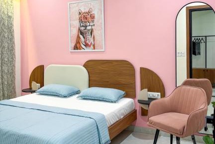 Superior One-Bedroom Apartment with Balcony