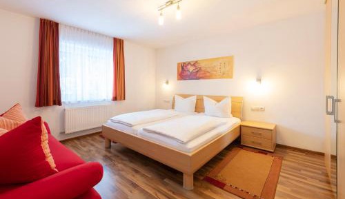 Apartment with Mountain View