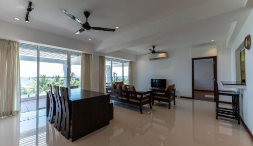 Penthouse with private Jacuzzi 