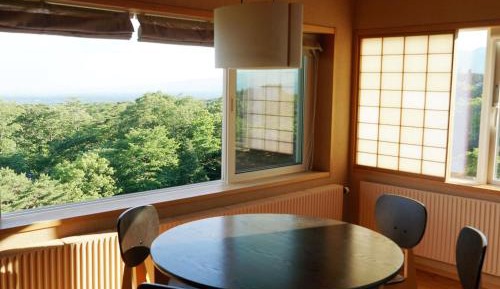 Deluxe Suite with Spa Bath