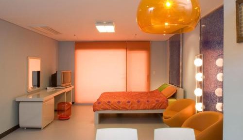 Suite with Mountain View