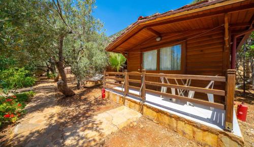 Bungalow (2 Adults + 2 Children)