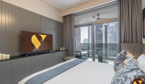 One-Bedroom Apartment with Balcony