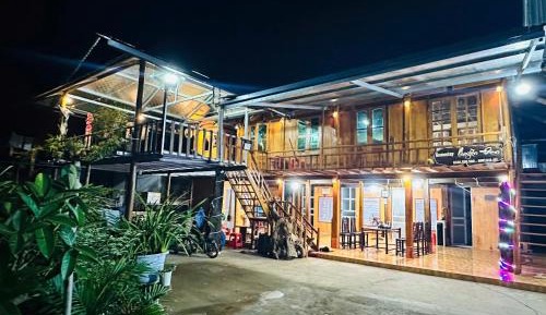 Mixed Dormitory Room