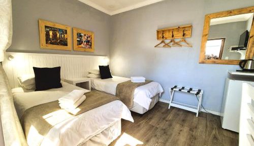 Double or Twin Room with Shower