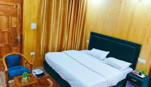 Triple Room with Mountain View