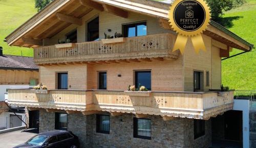 Apartment with Mountain View