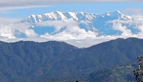 Two-Bedroom Apartment with Mountain View