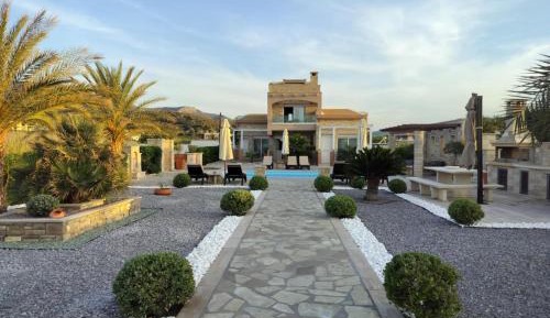 Maisonette-Beach Front