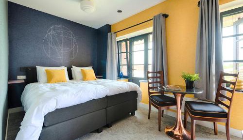 Deluxe Double Studio