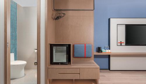 Standard Double Room with Two Double Beds and Minifridge