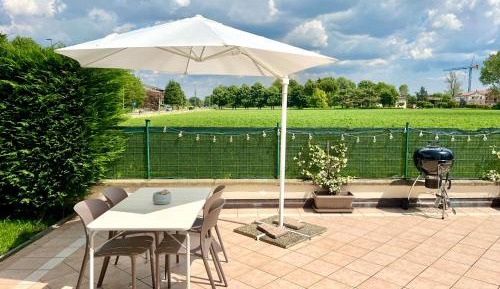 One-Bedroom Apartment with Terrace
