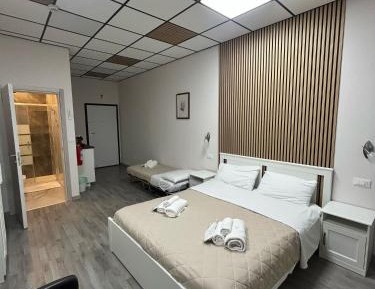 Large Double or Twin Room