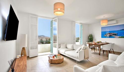 Apartment with Balcony