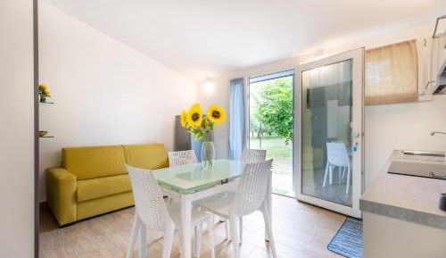 Studio Apartment with One Double Bed