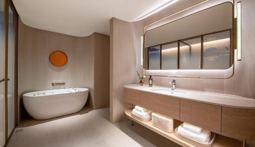 Deluxe Double Room with Bath