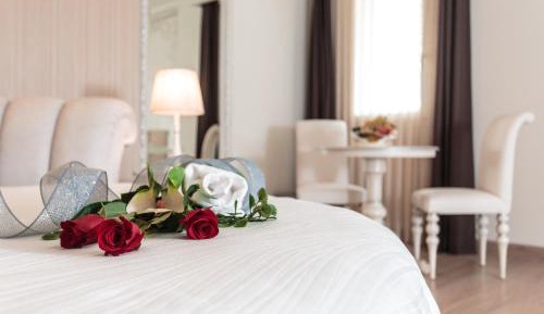 Deluxe Suite (2 Adults)