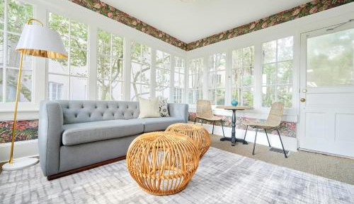 Queen Suite with Sofa Bed