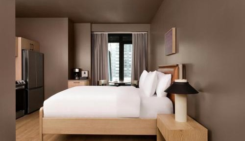 Accessible Studio Apartment with Lakeside View