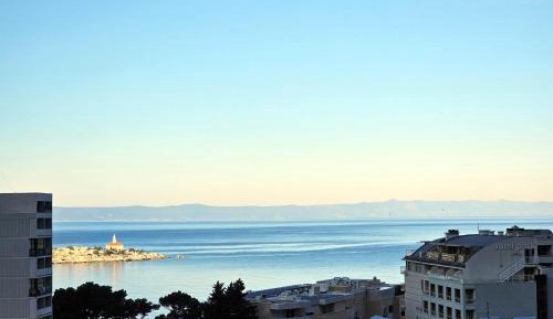 One-Bedroom Apartment - Sea Side