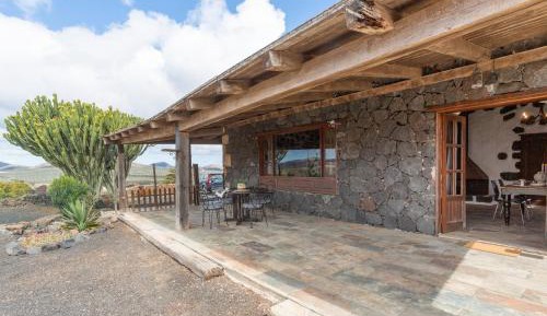 Villa with Garden View