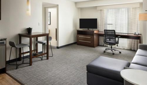 One-Bedroom Suite with Two Double Beds and Sofa Bed - Tub - Mobility Accessible