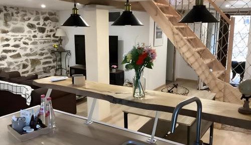 Superior One-Bedroom Apartment