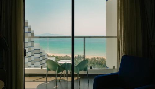 Deluxe Double Room with Balcony and Sea View