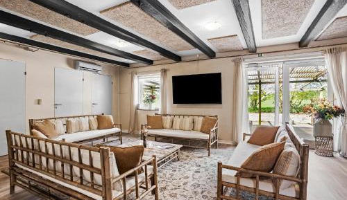 Six-Bedroom Holiday Home