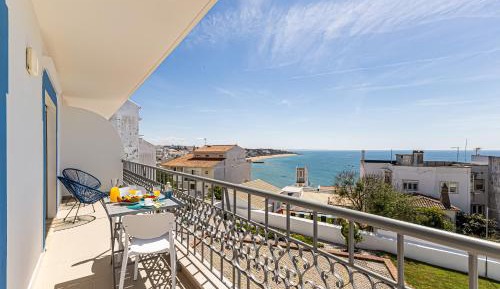 Studio with Terrace and Sea View