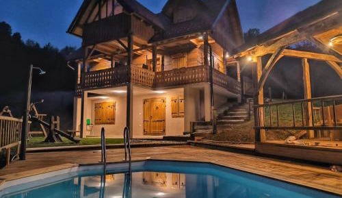 Three-Bedroom Townhouse